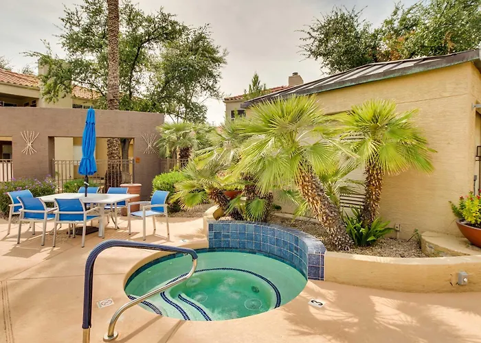 Holiday home Near Golf & Trails! Pet-friendly