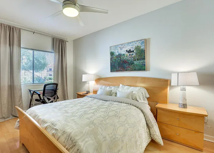 Holiday home Near Golf & Trails! Pet-friendly *