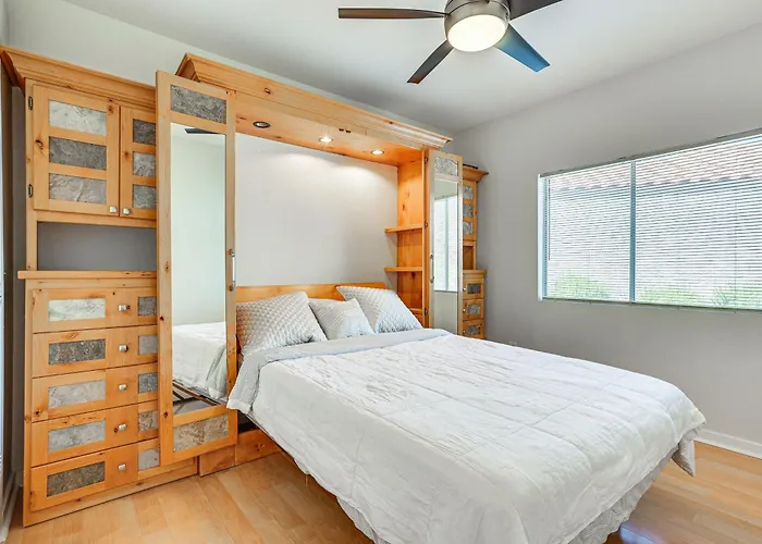 Near Golf & Trails! Pet-friendly Holiday home *